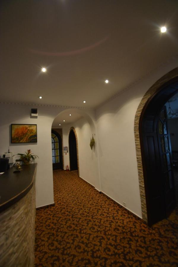Gala - Guesthouse Oradea Εξωτερικό φωτογραφία