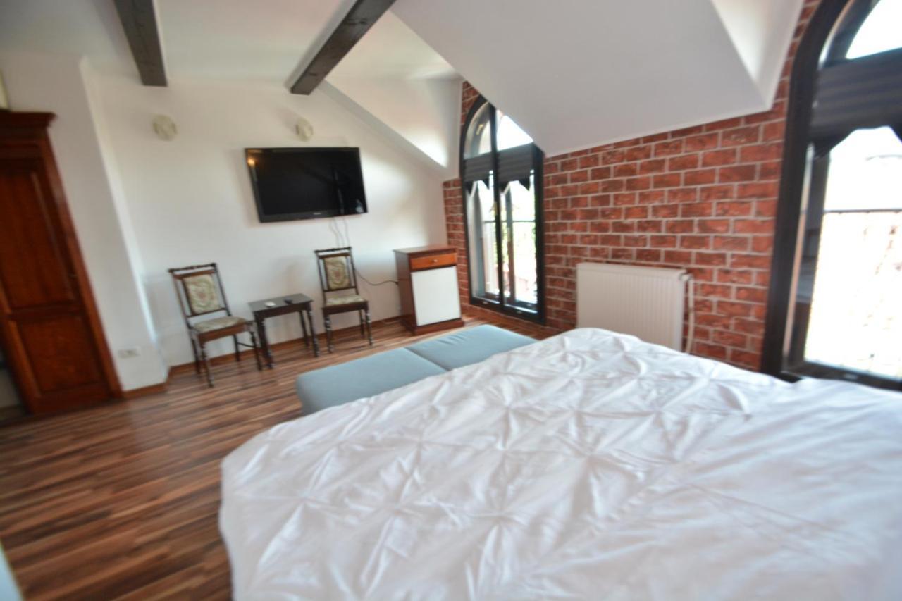 Gala - Guesthouse Oradea Εξωτερικό φωτογραφία